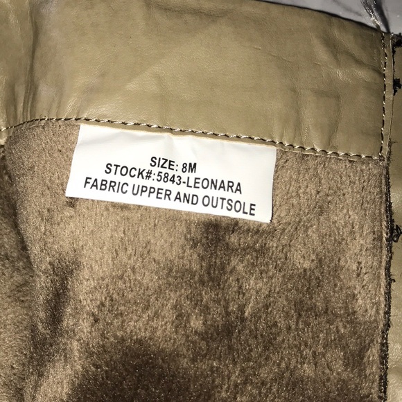 Tall brown boots - Picture 6 of 8